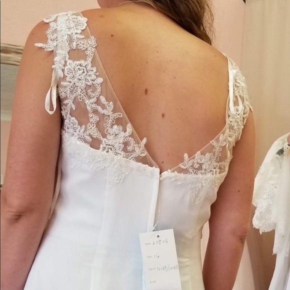 Hilary Morgan Wedding Dress, Style 20803 - Picture 3 of 6